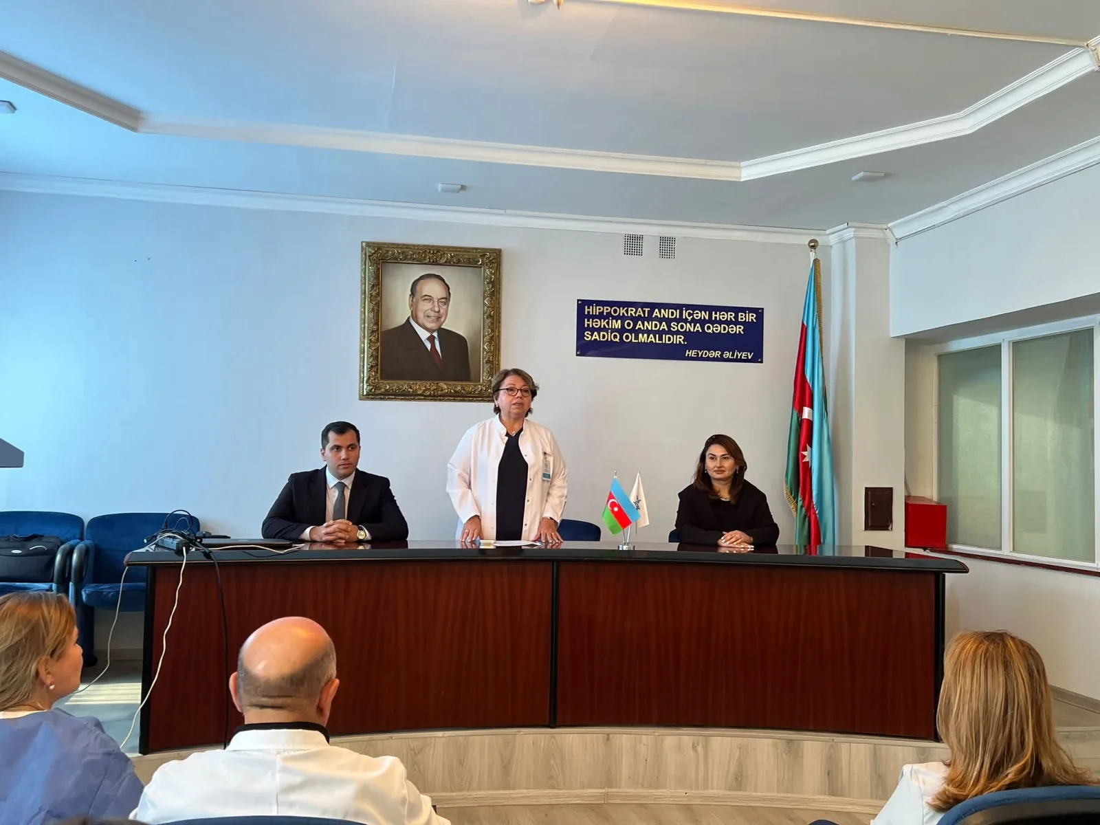 Yeni Azərbaycan Partiyası Nizami rayon təşkilatının nümayəndələri Səhiyyə Nazirliyi Elmi-Tədqiqat Ağciyər Xəstəlikləri İnstitutunda görüş